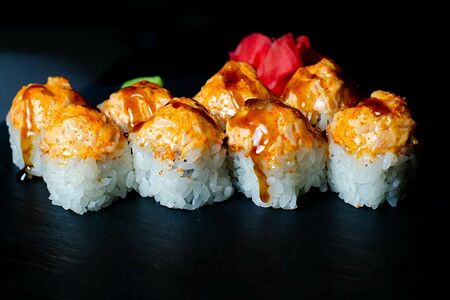 Запеченный ролл с угрем