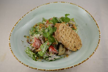 Салат с языком теленка