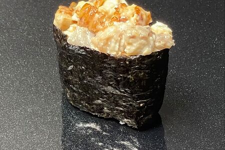 Гункан с угрём спайси