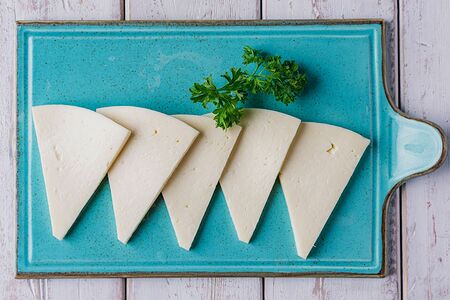 Сыр сулугуни