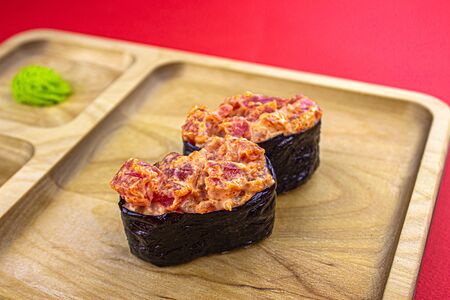 Суши Острые с тунцом