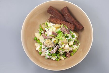 Салат По ребру со свининой