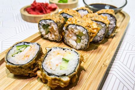 Ролл темпура Эби спайси Катцу