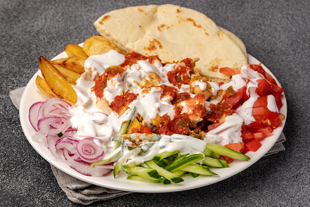 Шаверма на тарелке