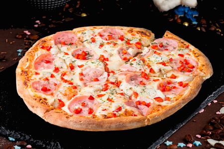 Пицца Ветчина и курица