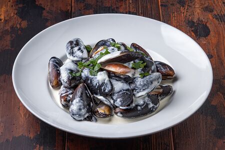 Сотэ Мидии в сливочно сырном соусе