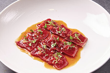 Татаки из тунца с соусом вафу