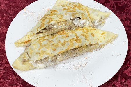 Блин с мясом и луком