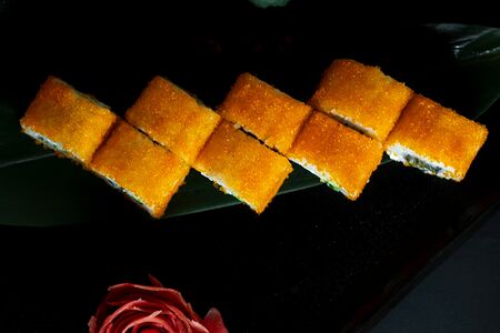 Ролл Калифорния с угрем