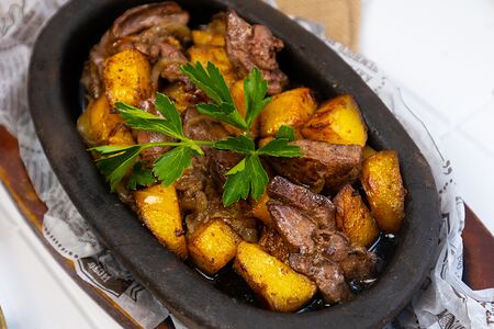 Жаркое с куриной печенью