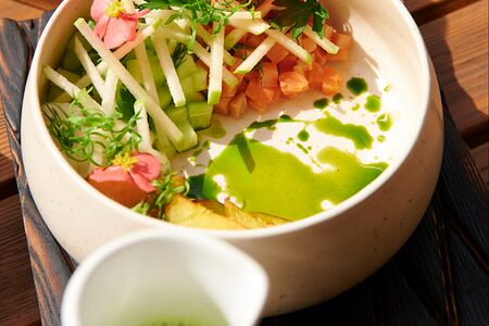 Окрошка с слабосоленой форелью