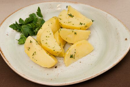 Отварной картофель