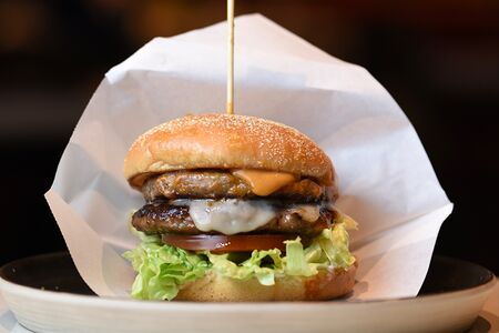 Чизбургер с говядиной двойной халяль