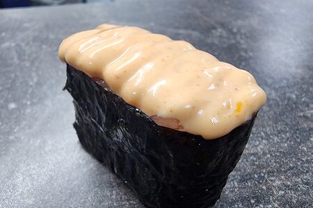 Суши острые с морским окунем