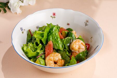 Салат с грейпфрутом и креветками