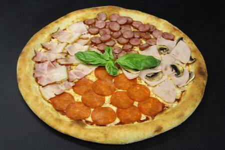 Пицца Четыре сезона (традиционное тесто)