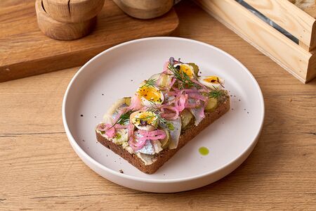 Гастробутер с сельдью