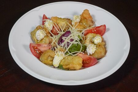 Теплый салат из обжаренных баклажанов халяль