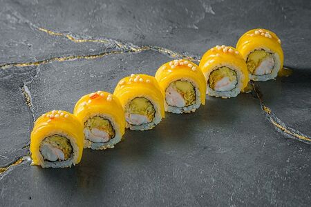 Ролл Креветка и Манго