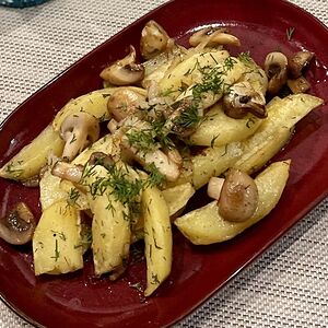 Жареный картофель с грибами