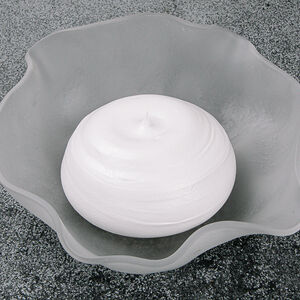 Павлова с кремом из кукурузы и малины