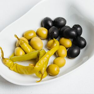 Оливки, маслины, гиндияс