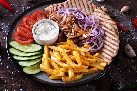 Гиро на тарелке