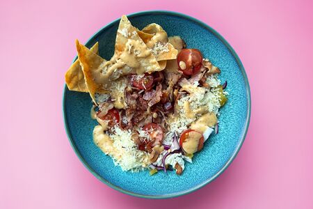 Салат Дьябло с жареным беконом