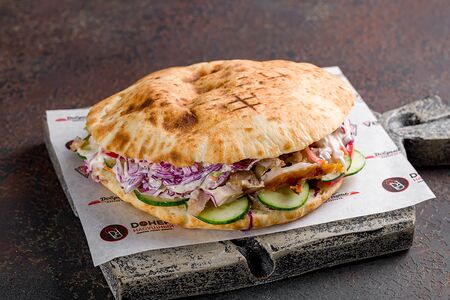 Шаурма с курицей в пите