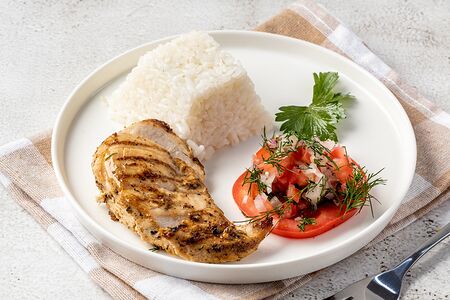 Куриная грудка гриль с рисом и сальсой