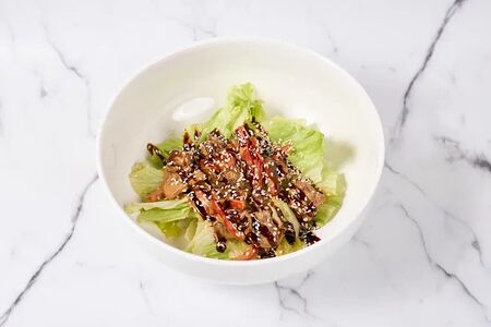 Тёплый салат со свининой