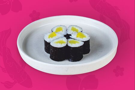 Маки с маринованным дайконом