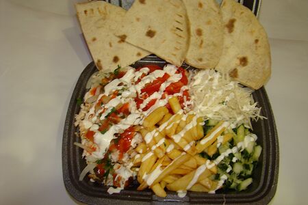 Шаурма на тарелке