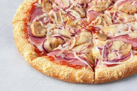 Пицца Деревенская на толстом с сыром