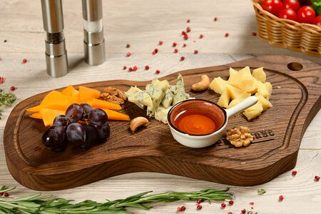 Сырная тарелка