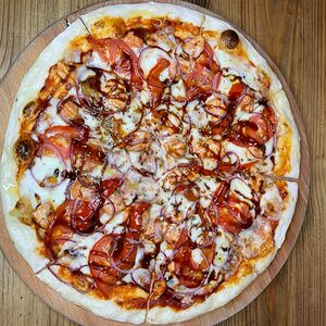 Цыпленок BBQ, пицца на толстом тесте