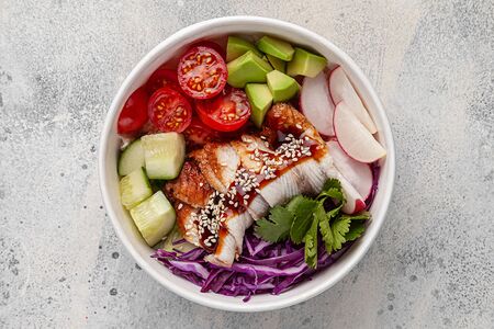 Поке с угрем New