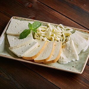 Ассорти кавказских сыров