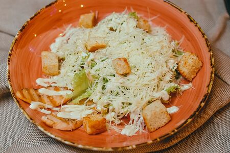 Салат Цезарь с семгой