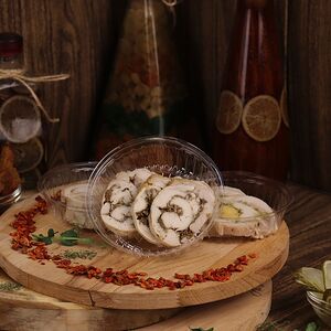 Рулет куриный с сыром и чесноком