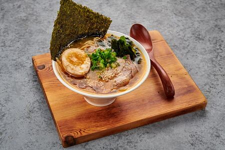 Мисо рамен со свининой