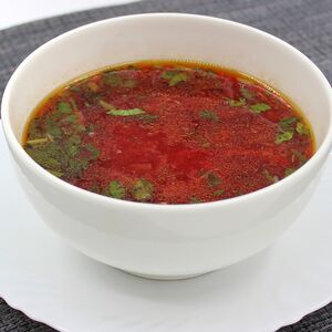 Борщ с мясом цыпленка