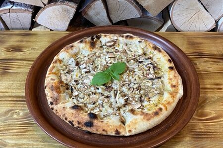 Пицца Двойные грибы с трюфельным маслом