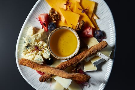 Тарелка сыров