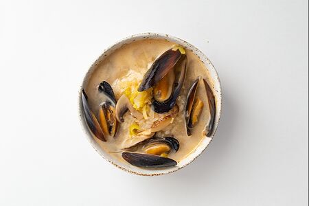 Том-ям c мидиями