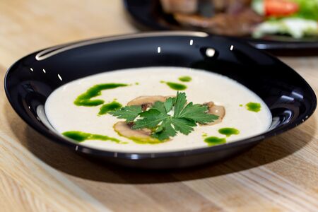 Крем-суп грибной