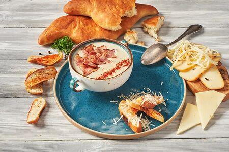 Сырный крем-суп с беконом