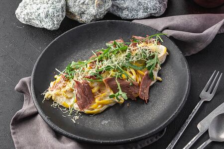 Паста Пастрами под соусом из тунца