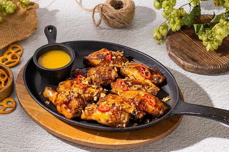 Куриные крылышки в медово-горчичном соусе