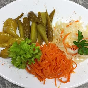 Ассорти из солений